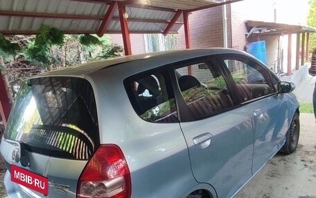 Honda Jazz I рестайлинг, 2006 год, 500 000 рублей, 2 фотография