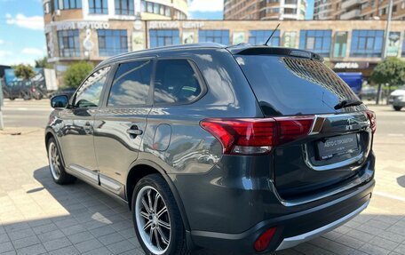 Mitsubishi Outlander III рестайлинг 3, 2015 год, 1 550 000 рублей, 7 фотография