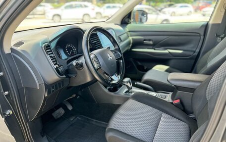 Mitsubishi Outlander III рестайлинг 3, 2015 год, 1 550 000 рублей, 9 фотография
