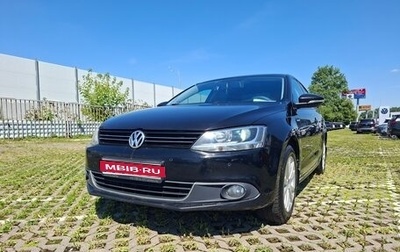 Volkswagen Jetta VI, 2013 год, 950 000 рублей, 1 фотография