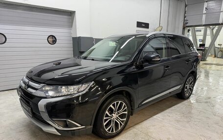 Mitsubishi Outlander III рестайлинг 3, 2018 год, 2 049 000 рублей, 1 фотография