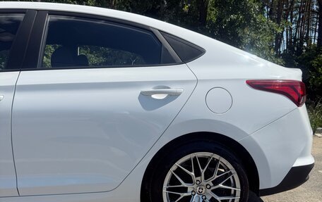 Hyundai Solaris II рестайлинг, 2022 год, 1 490 000 рублей, 4 фотография