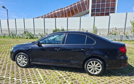 Volkswagen Jetta VI, 2013 год, 950 000 рублей, 3 фотография