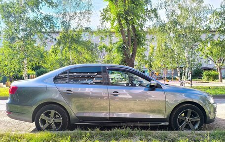 Volkswagen Jetta VI, 2012 год, 800 000 рублей, 4 фотография