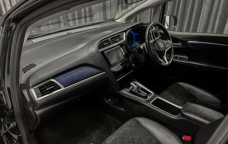 Honda Shuttle II, 2015 год, 1 275 000 рублей, 11 фотография