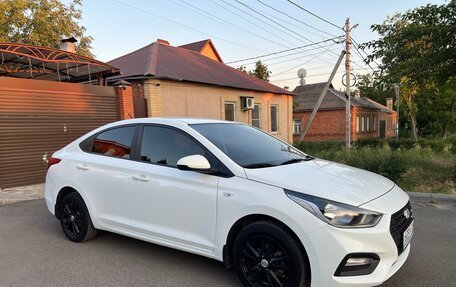 Hyundai Solaris II рестайлинг, 2018 год, 1 370 000 рублей, 4 фотография