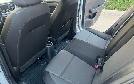 Hyundai Solaris II рестайлинг, 2018 год, 1 370 000 рублей, 15 фотография