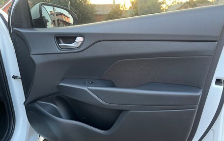 Hyundai Solaris II рестайлинг, 2018 год, 1 370 000 рублей, 20 фотография
