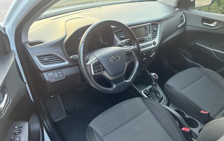 Hyundai Solaris II рестайлинг, 2018 год, 1 370 000 рублей, 21 фотография