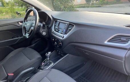 Hyundai Solaris II рестайлинг, 2018 год, 1 370 000 рублей, 17 фотография