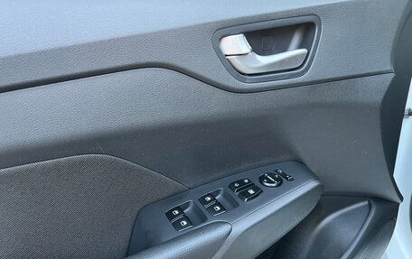 Hyundai Solaris II рестайлинг, 2018 год, 1 370 000 рублей, 22 фотография