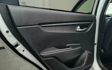 KIA Rio IV, 2018 год, 900 000 рублей, 31 фотография