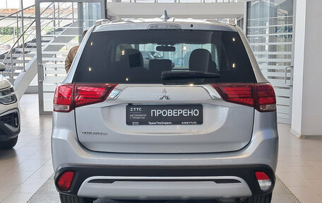 Mitsubishi Outlander III рестайлинг 3, 2021 год, 2 210 000 рублей, 7 фотография