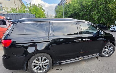 KIA Carnival III, 2017 год, 2 950 000 рублей, 6 фотография