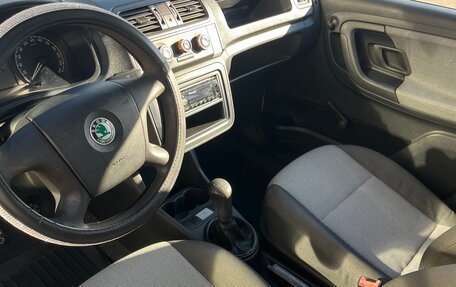 Skoda Fabia II, 2009 год, 315 000 рублей, 19 фотография