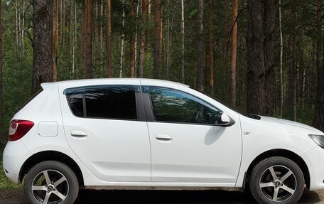Renault Sandero II рестайлинг, 2017 год, 670 000 рублей, 4 фотография