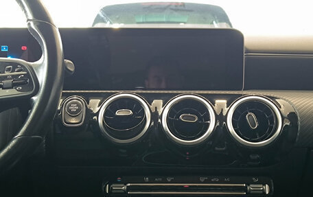 Mercedes-Benz CLA, 2019 год, 2 250 000 рублей, 19 фотография