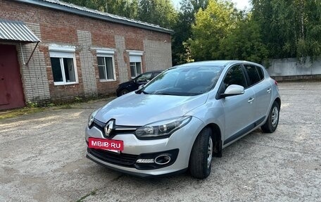 Renault Megane III, 2014 год, 840 000 рублей, 2 фотография