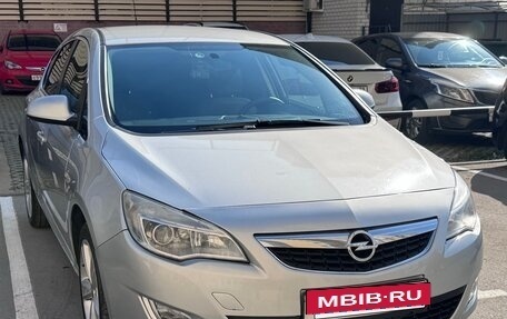 Opel Astra J, 2011 год, 610 000 рублей, 4 фотография