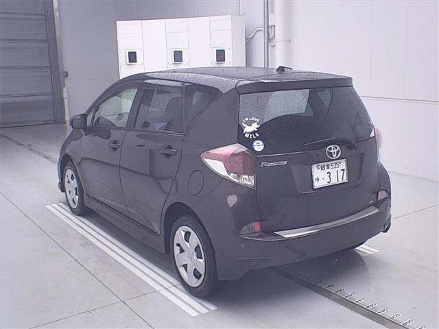 Toyota Ractis II, 2016 год, 1 027 000 рублей, 2 фотография
