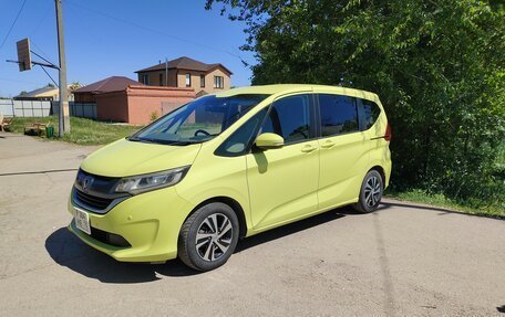 Honda Freed II, 2016 год, 1 390 000 рублей, 2 фотография