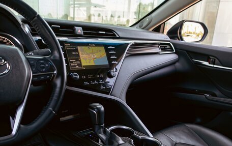 Toyota Camry, 2019 год, 2 295 000 рублей, 15 фотография