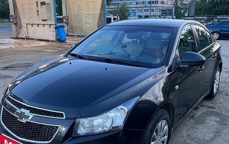 Chevrolet Cruze II, 2011 год, 699 000 рублей, 4 фотография