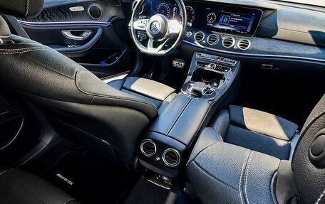 Mercedes-Benz E-Класс, 2019 год, 3 150 000 рублей, 9 фотография