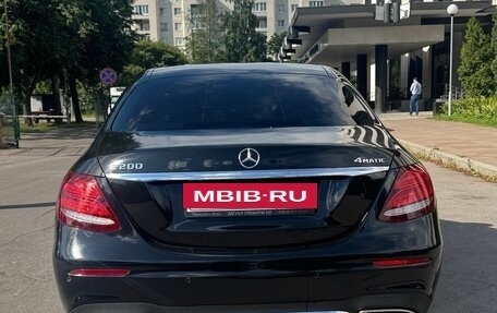 Mercedes-Benz E-Класс, 2019 год, 3 150 000 рублей, 5 фотография