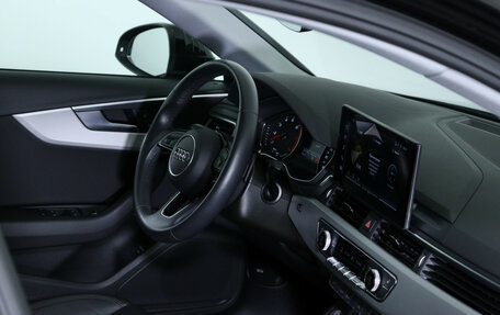 Audi A4, 2021 год, 3 390 000 рублей, 11 фотография