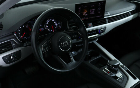 Audi A4, 2021 год, 3 390 000 рублей, 14 фотография
