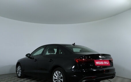 Audi A4, 2021 год, 3 390 000 рублей, 9 фотография
