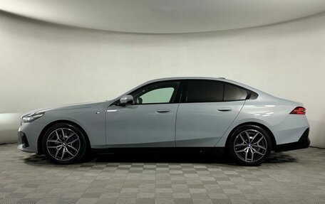 BMW 5 серия, 2023 год, 5 999 000 рублей, 3 фотография
