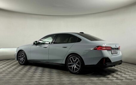 BMW 5 серия, 2023 год, 5 999 000 рублей, 6 фотография