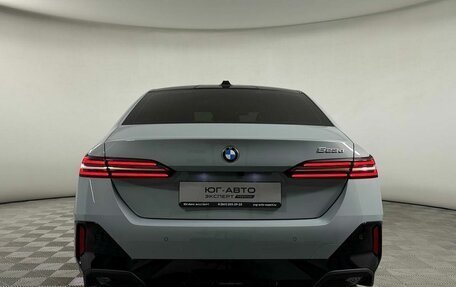 BMW 5 серия, 2023 год, 5 999 000 рублей, 5 фотография