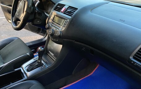 Honda Accord VII рестайлинг, 2006 год, 700 000 рублей, 24 фотография