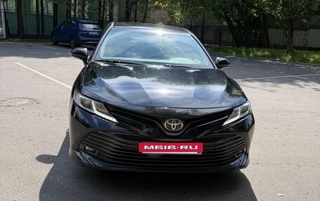 Toyota Camry, 2019 год, 2 200 000 рублей, 3 фотография