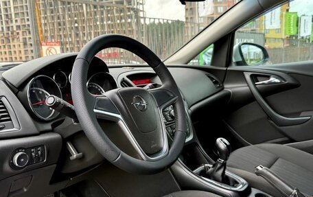 Opel Astra J, 2014 год, 739 000 рублей, 13 фотография