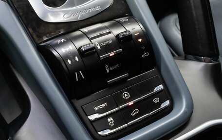 Porsche Cayenne III, 2011 год, 2 369 000 рублей, 13 фотография