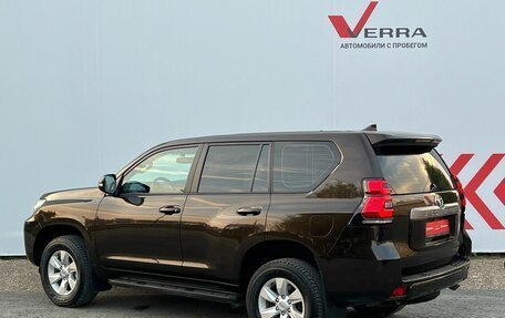 Toyota Land Cruiser Prado 150 рестайлинг 2, 2021 год, 6 000 000 рублей, 5 фотография