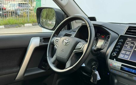 Toyota Land Cruiser Prado 150 рестайлинг 2, 2021 год, 6 000 000 рублей, 14 фотография