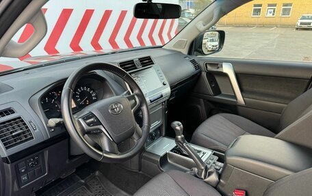 Toyota Land Cruiser Prado 150 рестайлинг 2, 2021 год, 6 000 000 рублей, 12 фотография