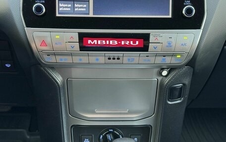 Toyota Land Cruiser Prado 150 рестайлинг 2, 2021 год, 6 000 000 рублей, 19 фотография