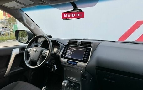 Toyota Land Cruiser Prado 150 рестайлинг 2, 2021 год, 6 000 000 рублей, 16 фотография