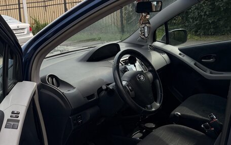 Toyota Yaris III рестайлинг, 2007 год, 650 000 рублей, 4 фотография