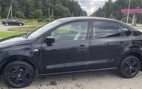 Volkswagen Polo VI (EU Market), 2012 год, 950 000 рублей, 2 фотография