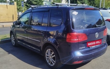Volkswagen Touran III, 2012 год, 850 000 рублей, 4 фотография