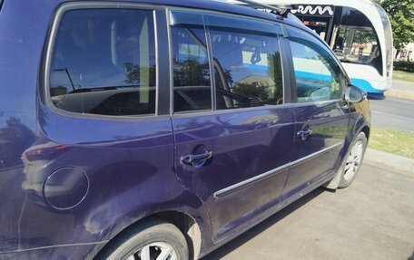 Volkswagen Touran III, 2012 год, 850 000 рублей, 6 фотография