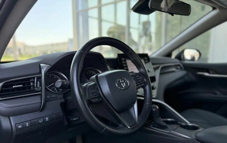 Toyota Camry, 2021 год, 2 950 000 рублей, 7 фотография