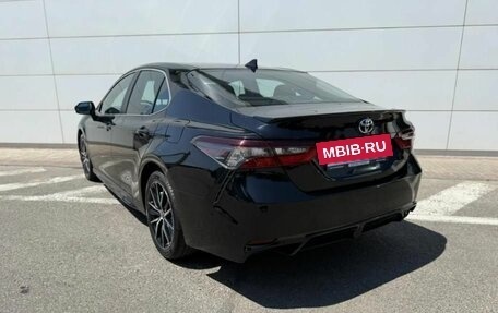 Toyota Camry, 2021 год, 2 950 000 рублей, 5 фотография